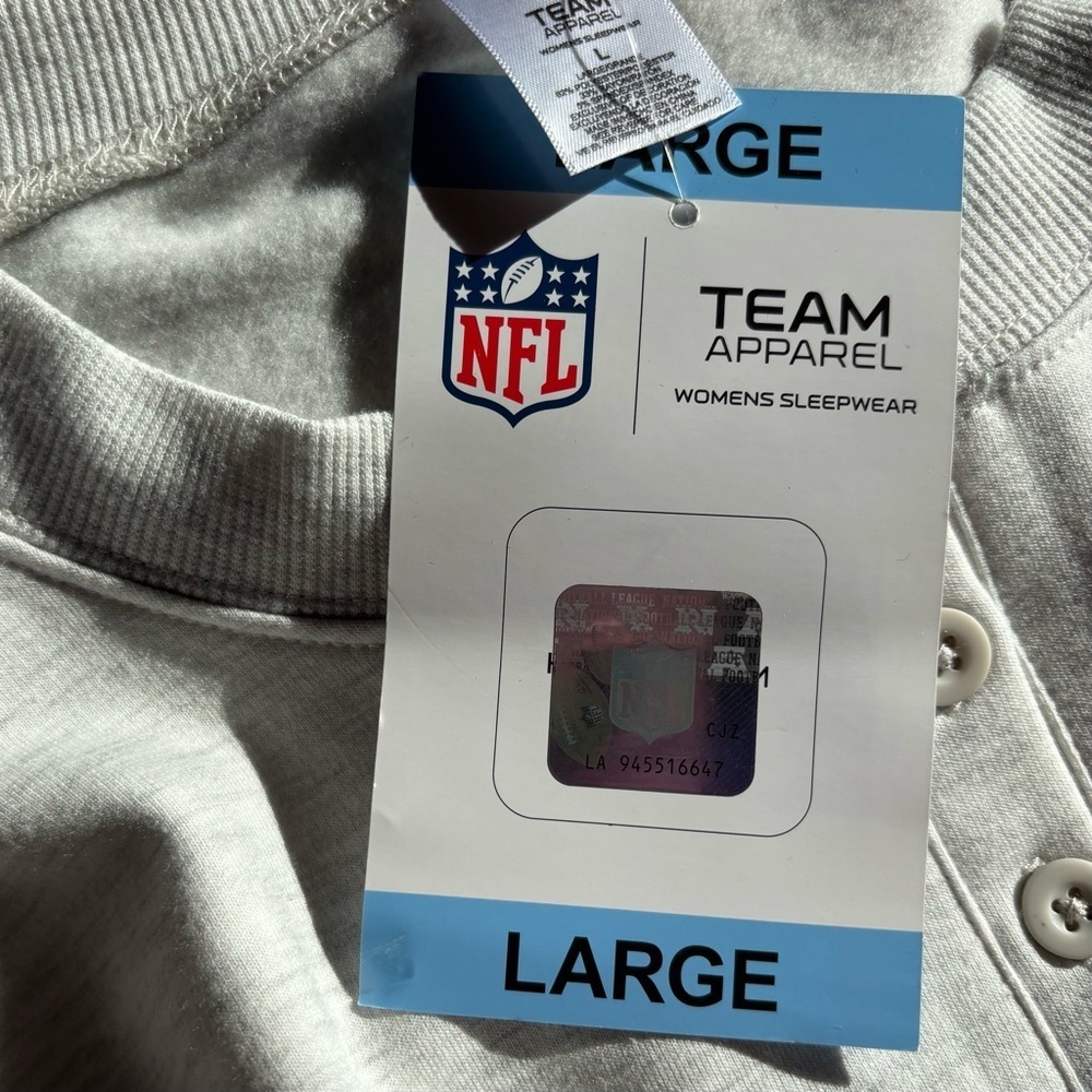 NFL TEAM APPAREL Women’s Drop Shoulder Sleep Henley Gray w/Chicago Bears Logo - Picture 5 of 10